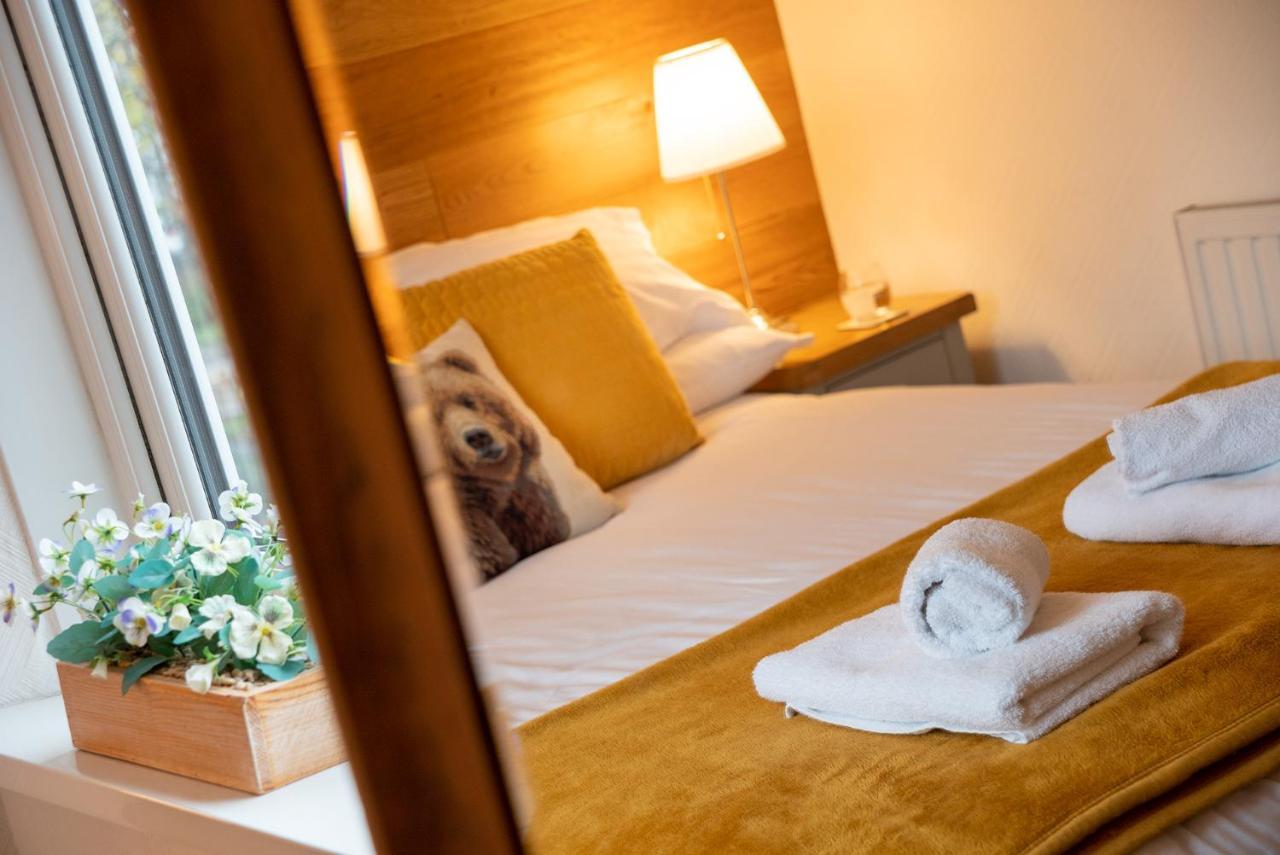 Woodland Cottage - Private Courtyard - Pet Friendly Retreat In The Heart Of Windermere Kültér fotó